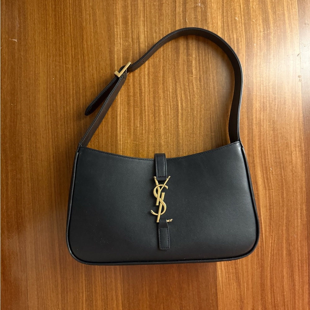 Saint Laurent Le 5 à 7 Hobo Bag in Smooth Leather